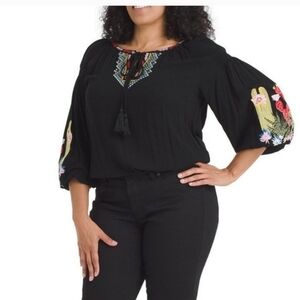 Andree By Unit Embroidered Cactus Southwest Black Women's Top_Small
